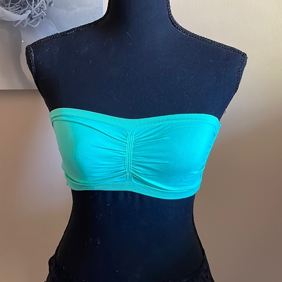 2 Bandeua’s - Picture 2 of 10